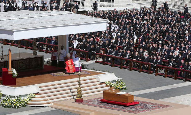 8 spagnoli su 10 manifestano una ottima opinione su papa Francesco
